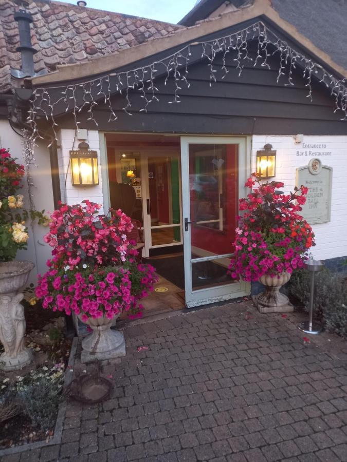 Golden Ball Hotel Elsworth Bagian luar foto